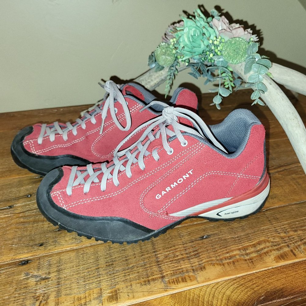 GARMONT HIKING SHOE
